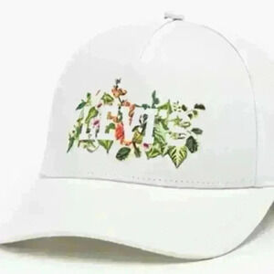 Levi Strauss & Co NWT Seasonal Graphic Women’s Adjustable Baseball Cap